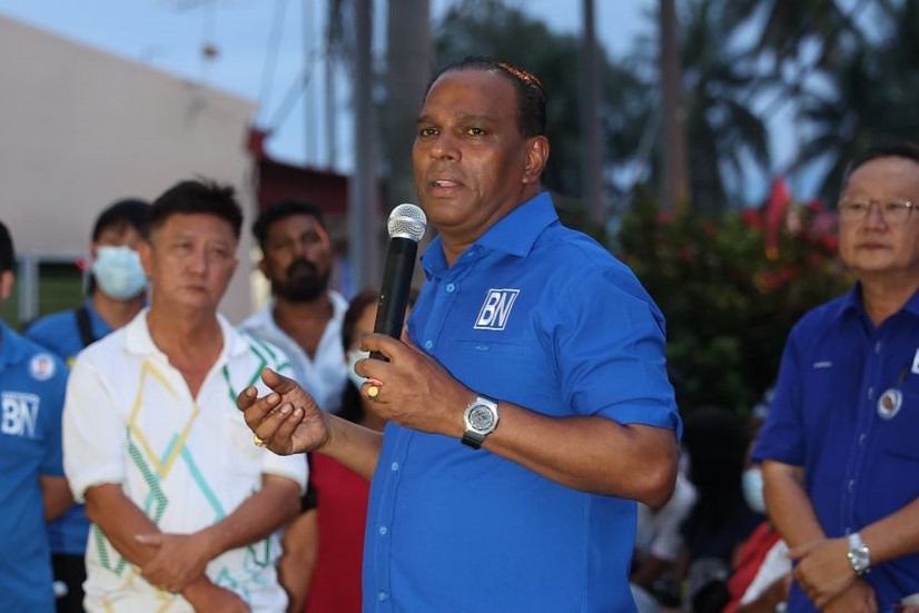 Saravanan kekal setia berkempen di Tapah. - Gambar ihsan Pasukan Komunikasi Datuk Seri M Saravanan