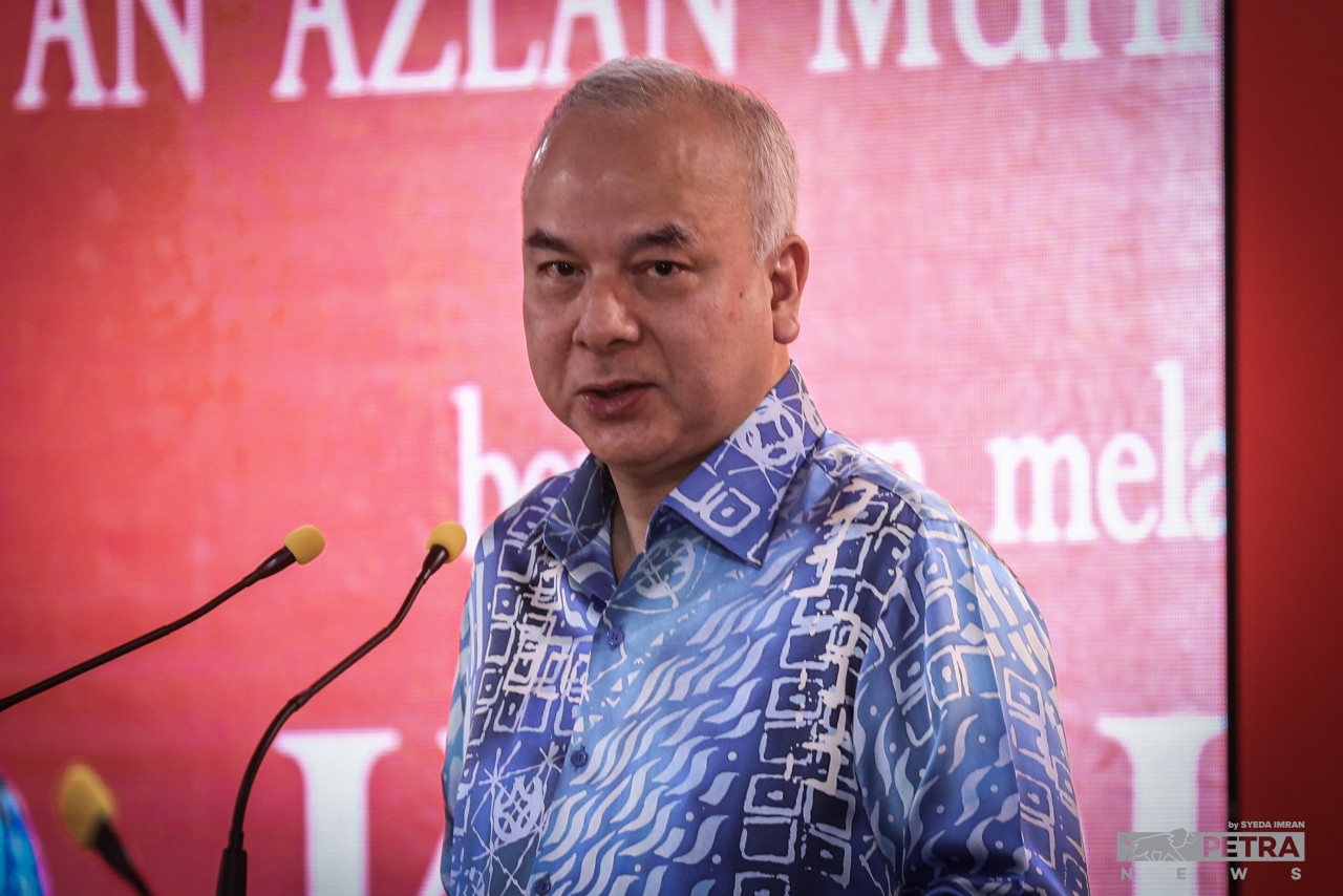 Sultan Nazrin Shah bertitah, gejala rasuah menjadi antara punca rakyat tidak mendapat perkhidmatan, pengagihan kekayaan tidak seimbang dan ketirisan khazanah negara - Gambar Fail