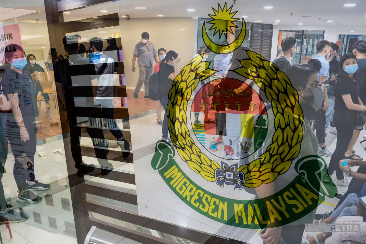 Jabatan Imigresen memaklumkan tiada rekod keluar masuk melibatkan Zalina Azman. - Gambar fail