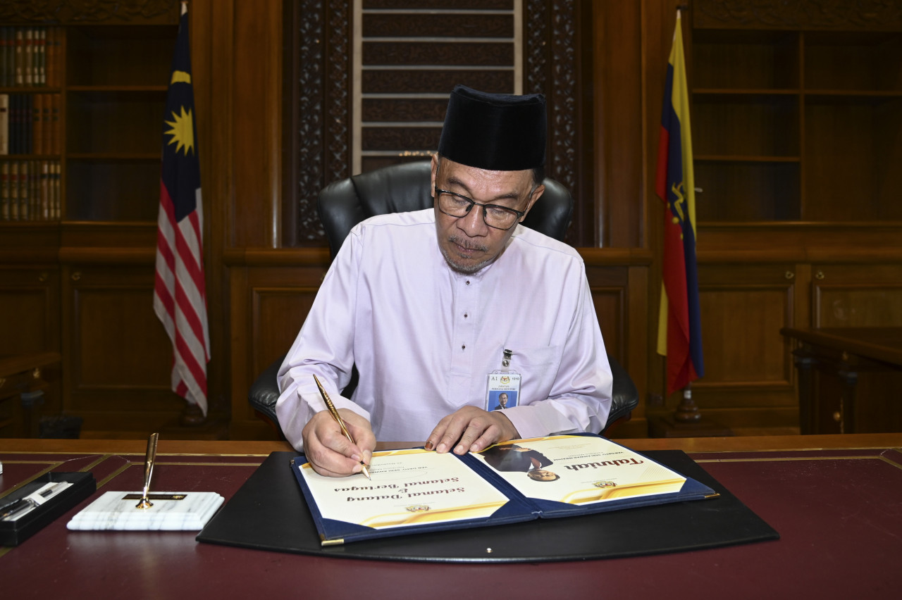 Anwar perlu bergelut untuk mewujudkan tadbir urus baik, memerangi rasuah dan memastikan kebebasan kehakiman - Gambar Fail Jabatan Penerangan