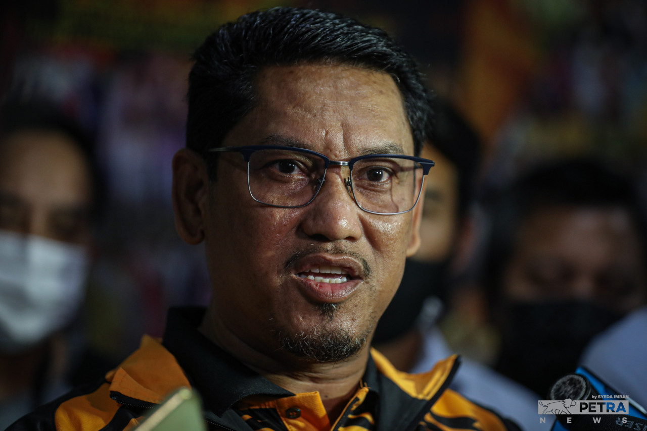 Ahmad Faizal Azumu - Gambar oleh Syeda Imran