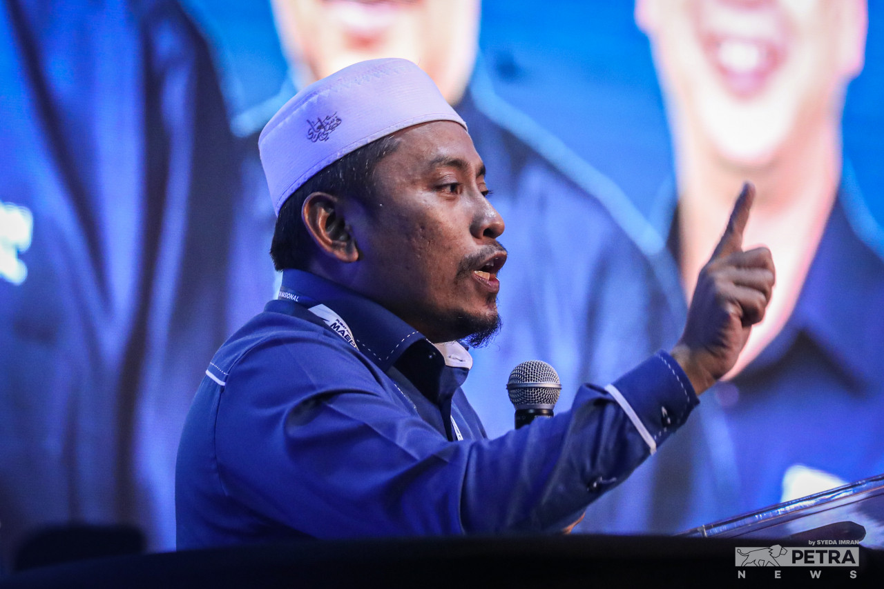 Ahmad Fadhli Shaari - Gambar Fail