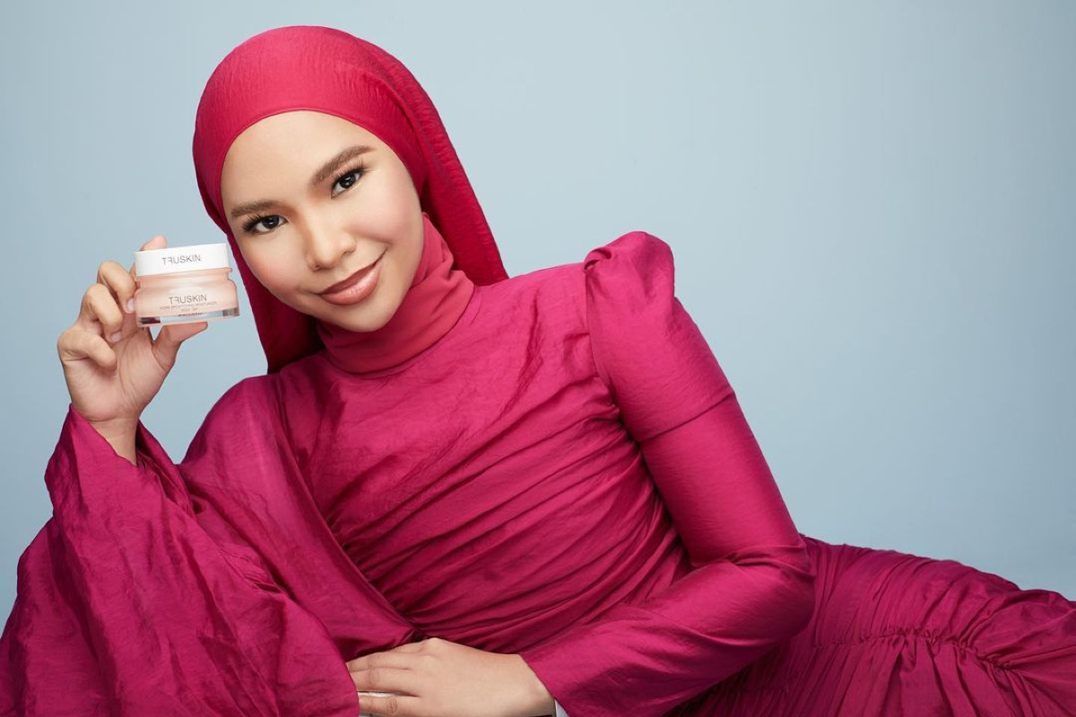 Gambar Instagram @ainaabdul