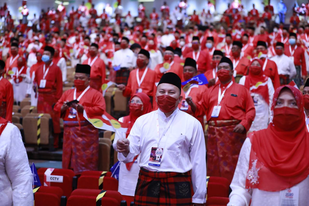 Shahril berkata nasib UMNO terletak di tangan ahlinya dan parti itu akan ‘menang’ selagi kepercayaan terhadap kepimpinannya kekal teguh. - Gambar fail