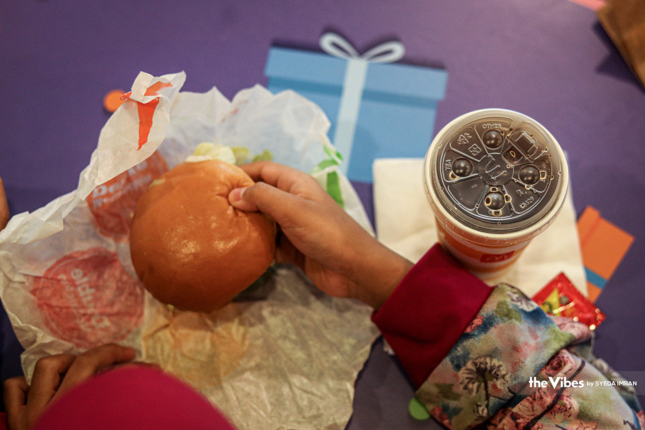 Mcdonald turut menyediakan Menu Rahmah.