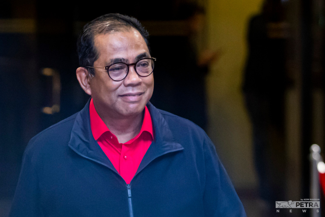 Mohamed Khaled Nordin berkata, pihaknya tidak menolak kemungkinan akan memberi kelonggaran untuk parti politik menubuhkan cawangan mereka di kampus universiti - Gambar Fail