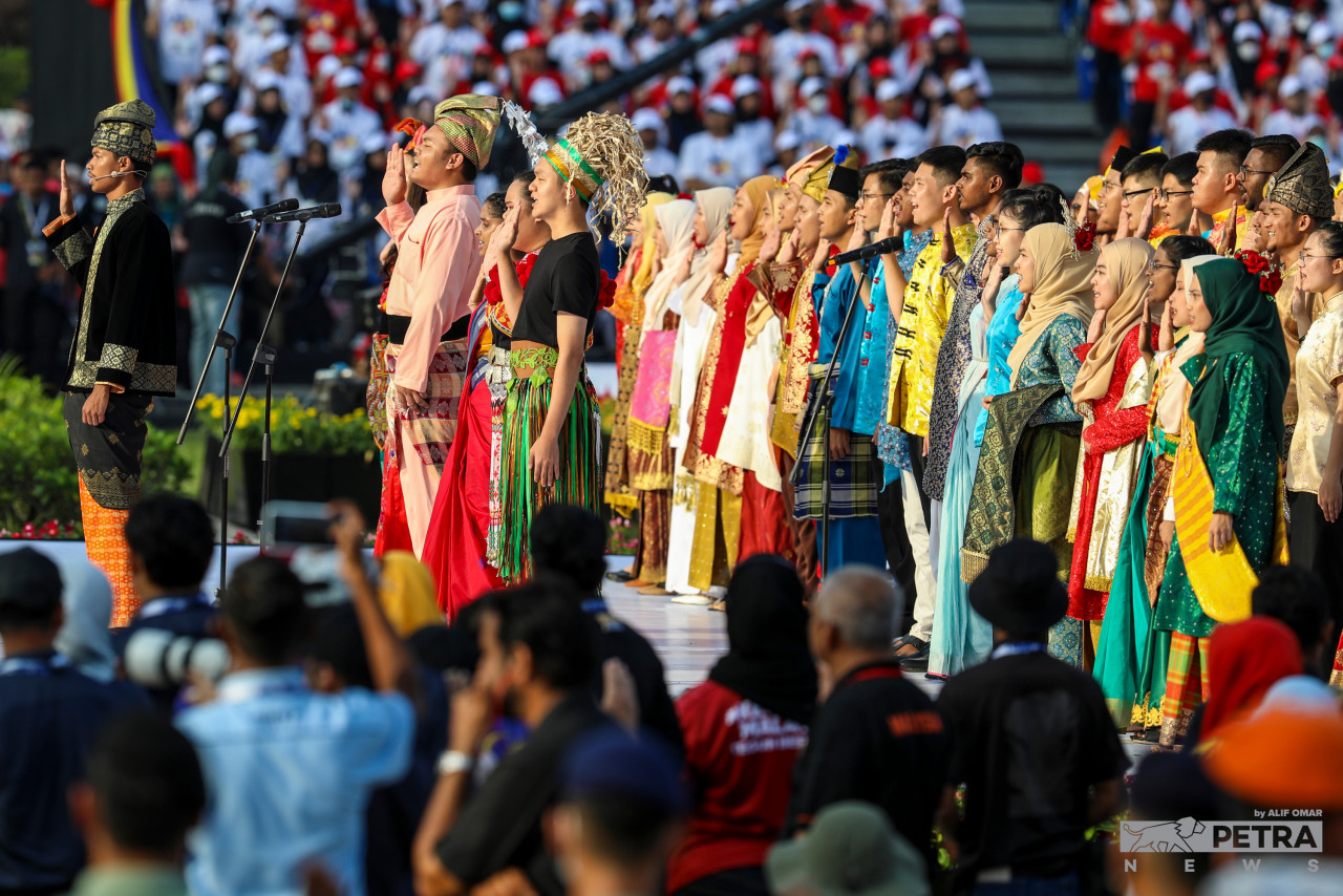 Rakyat negara ini tidak boleh berpecah dan perlu menyokog kepemimpinan kerajaan - gambar hiasan
