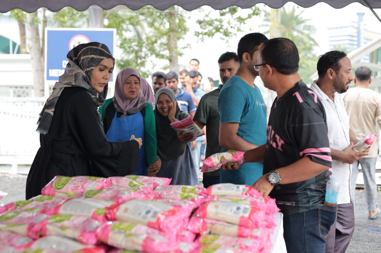 Pengagihan 5,000 kilogram beras