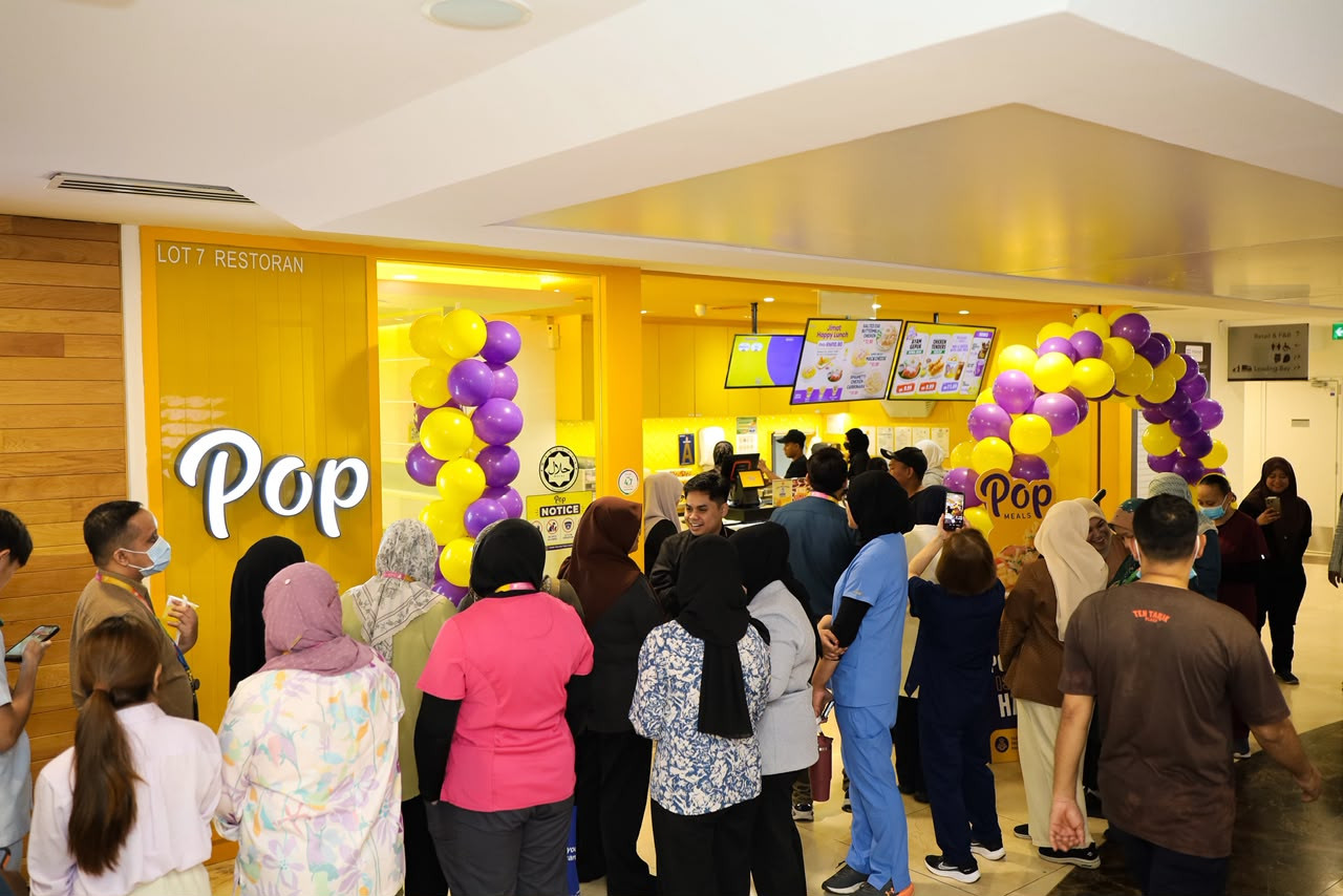 Pop Meals di Pantai Hospital meraikan Pensijilan Halal melalui “Hari Memberi Kembali” kepada komuniti petugas barisan hadapan, kakitangan hospital, dan jururawat dengan pemberian 555 hidangan percuma semasa acara tersebut. Semua hidangan telah habis ditebus dalam masa kurang daripada 1 jam