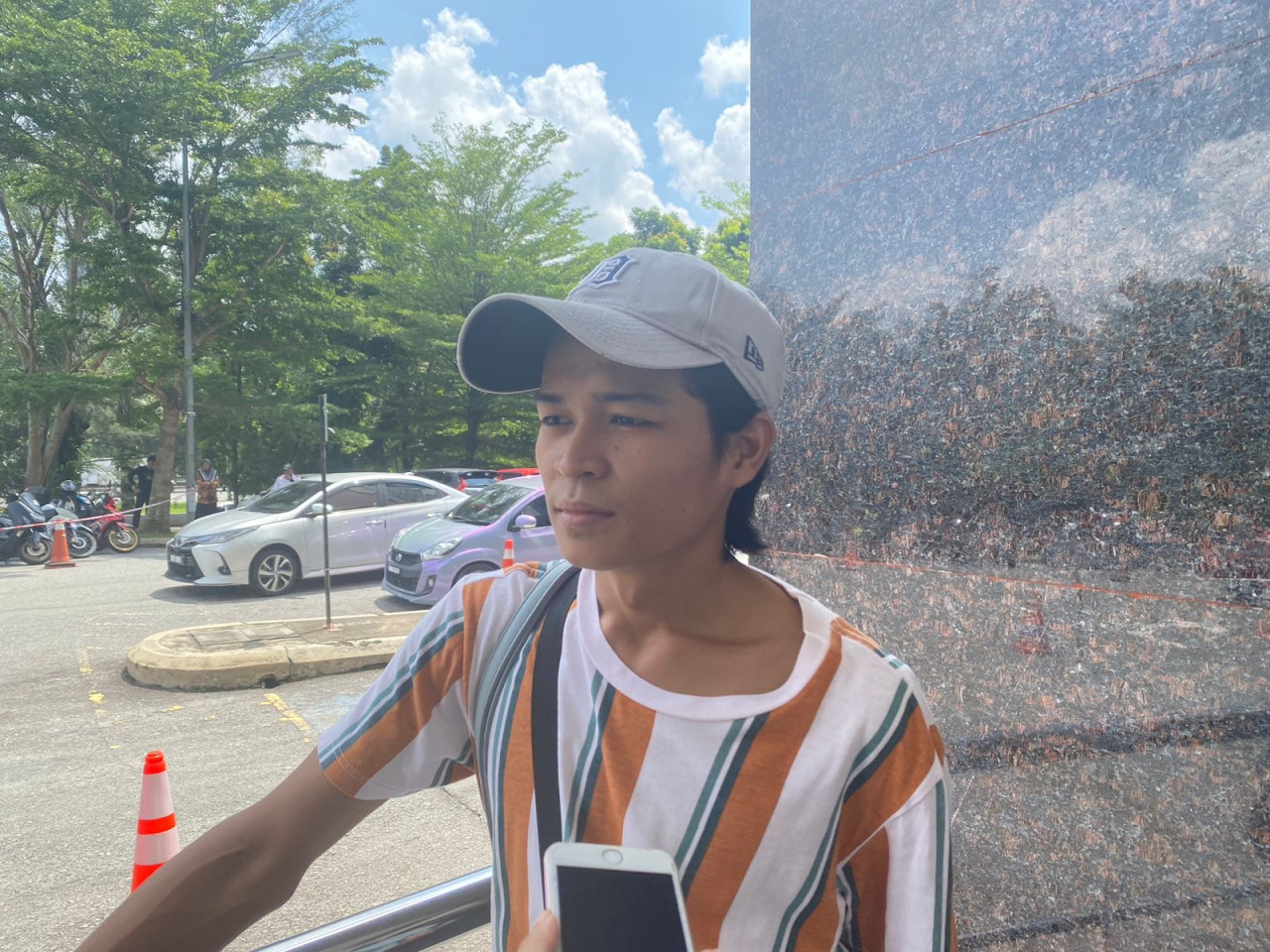 Mohd Hanif Roslan - Gambar Diyana Nawar