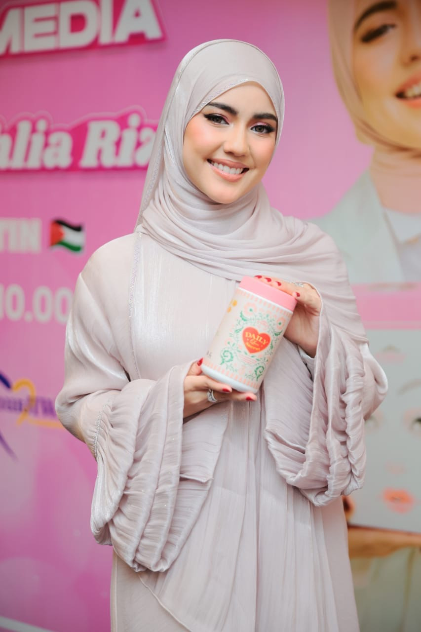 Dahlia sebagai duta terbaru K-Colly