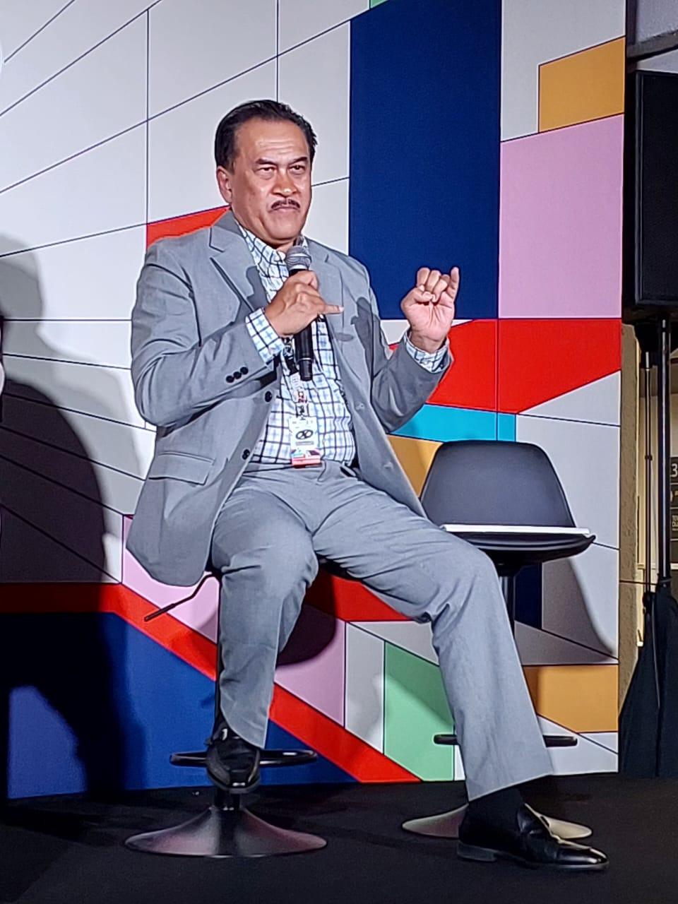 Datuk Mokhzani Ismail.
