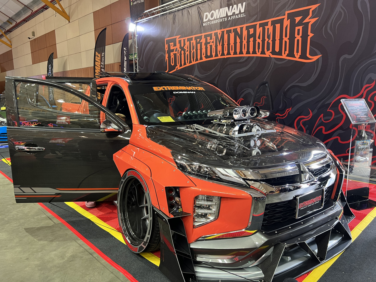 Kenderaan custom dari Eximinator Project Shop