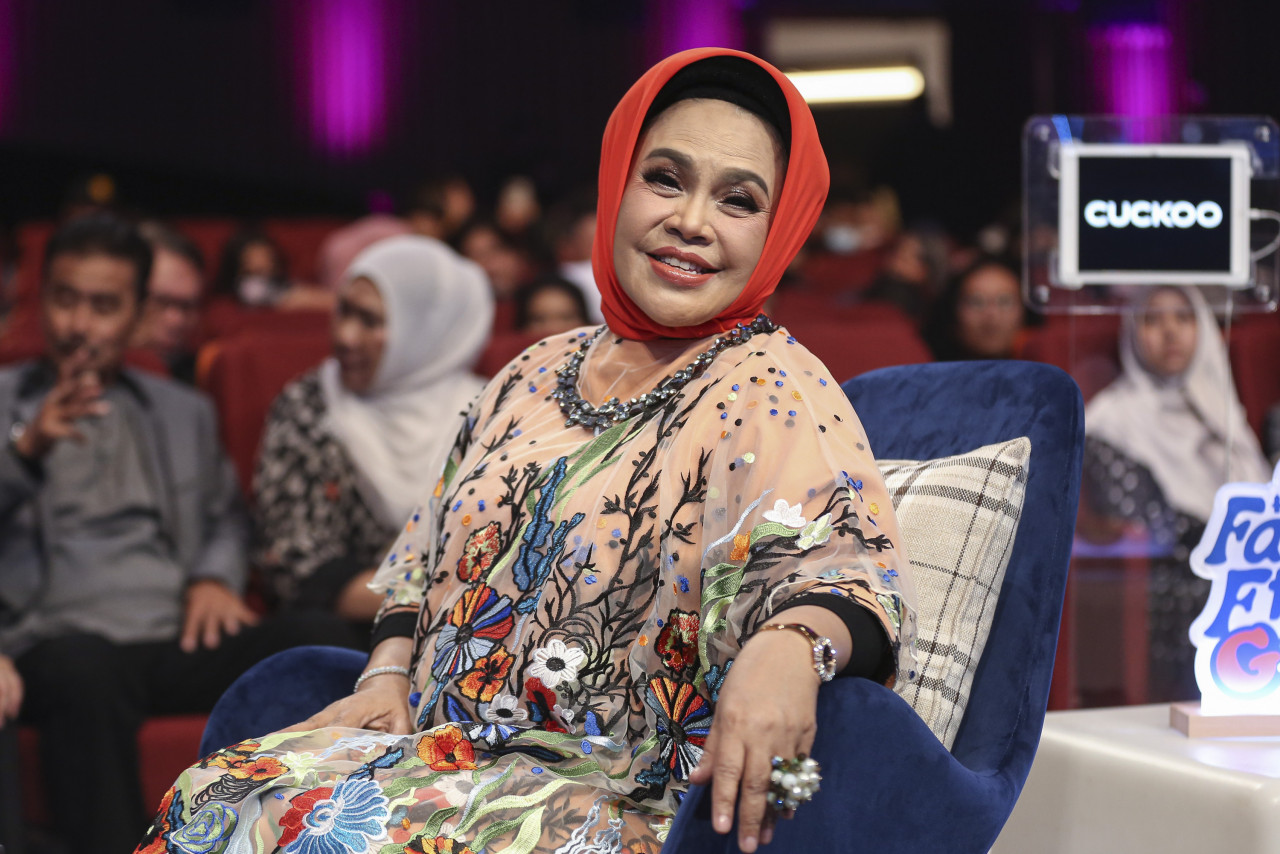 Hetty Koes Endang