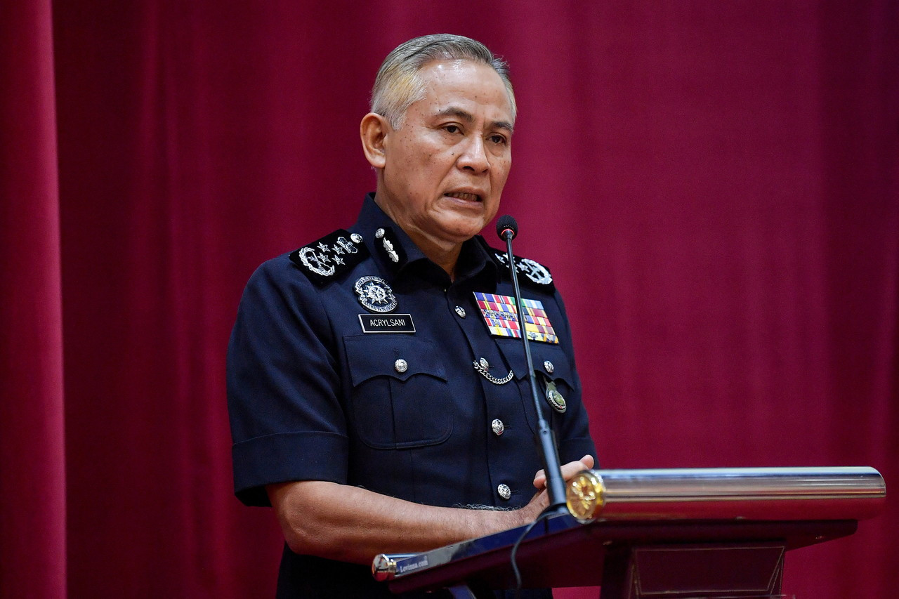 Acryl Sani Abdullah Sani - Gambar Bernama