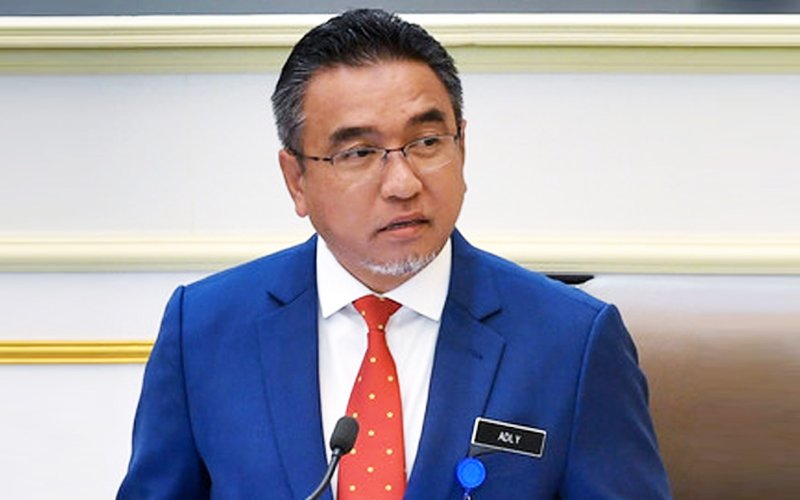 Adly Zahari 
