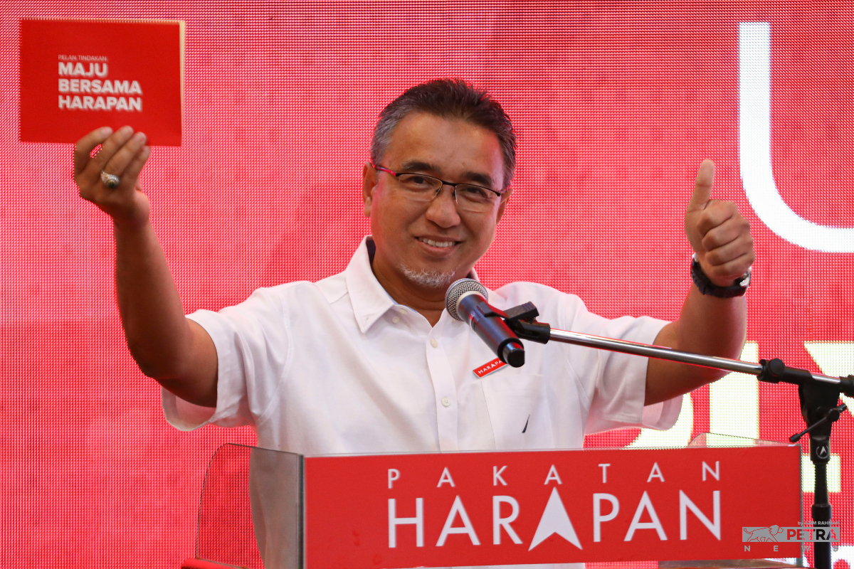 Adly Zahari - Gambar Azim Abd Rahman