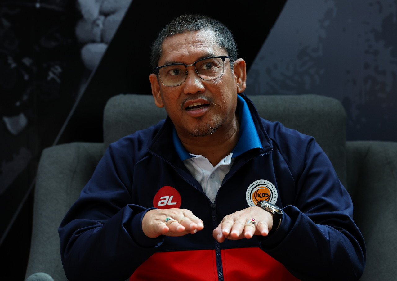 Ahmad Faizal Azumu - Gambar fail