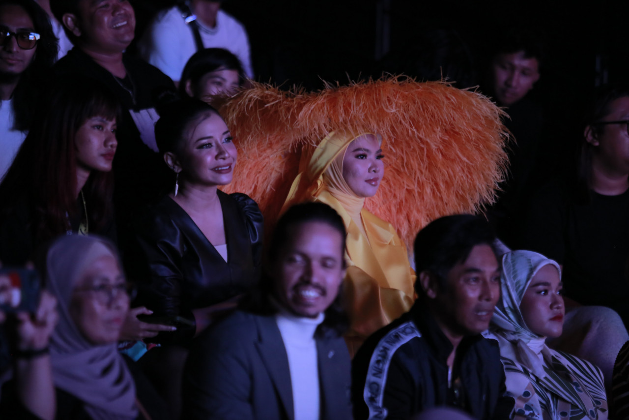 Aina Abdul pada majlis sidang media pengumuman Separuh Akhir Muzik-Muzik Ke-37.