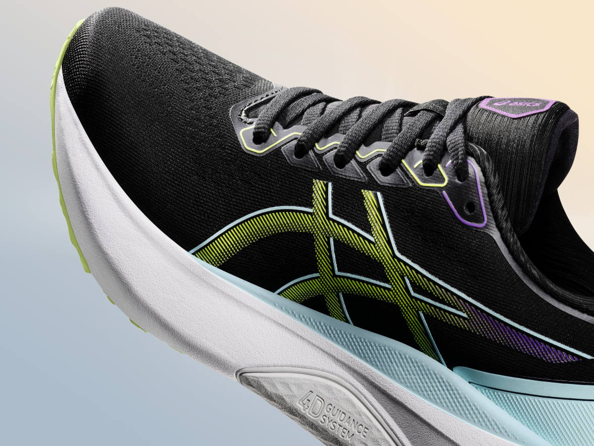Asics menggunakan 4D Guidance System - gambar Ironwoodsagencies.co and Asics.com