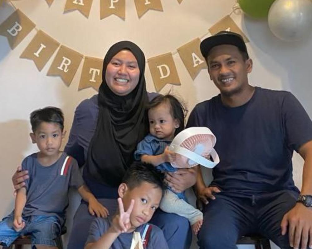 Semua keperitan tersebut mengukuhkan semangat Azie untuk merealisasikan hasrat membina empayar sendiri, demi masa depan tiga zuriatnya