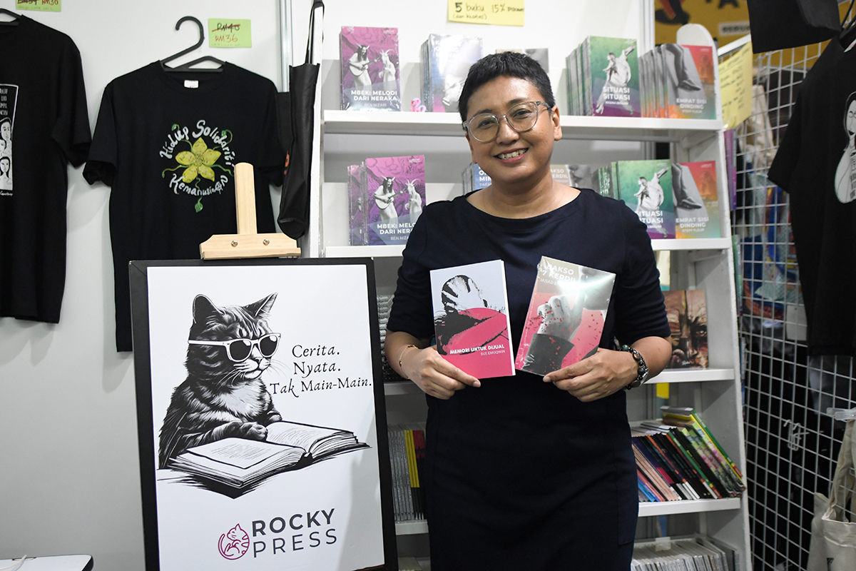 Sue Emoqwin - Gambar Najjua Zulkefli