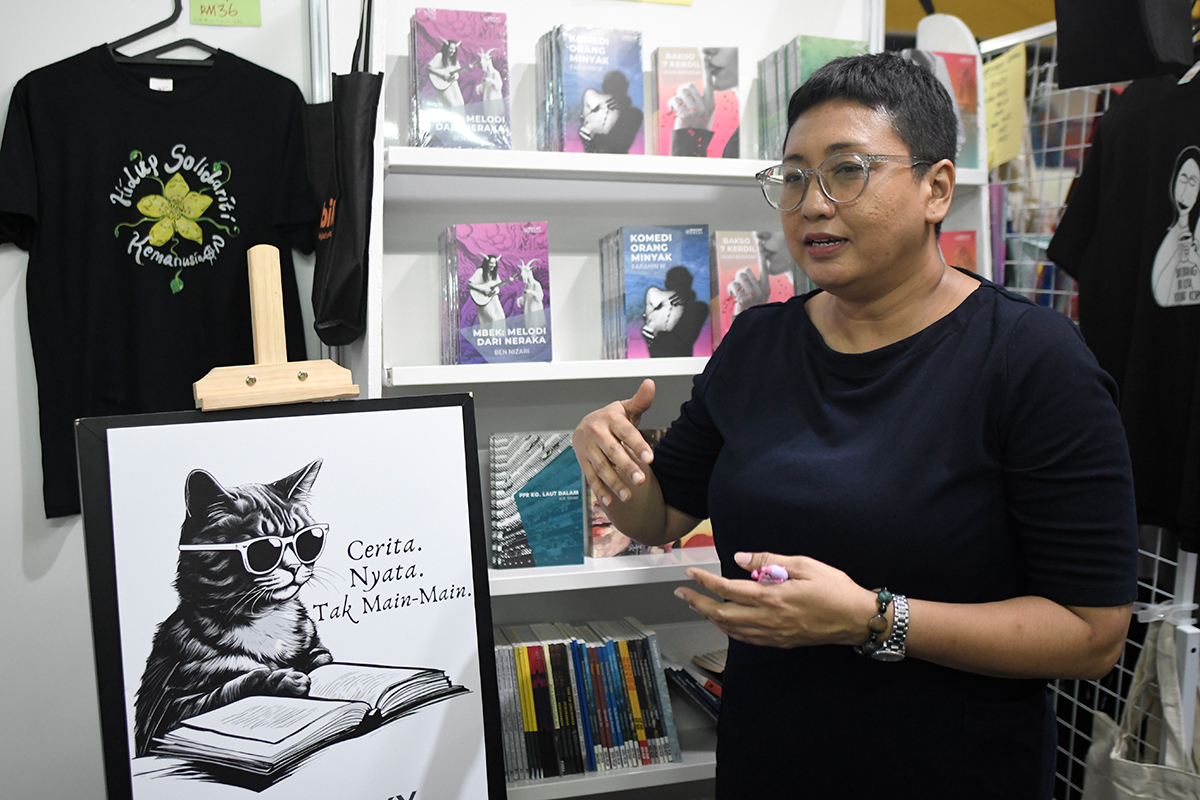 Sue Emoqwin - Gambar Najjua Zulkefli