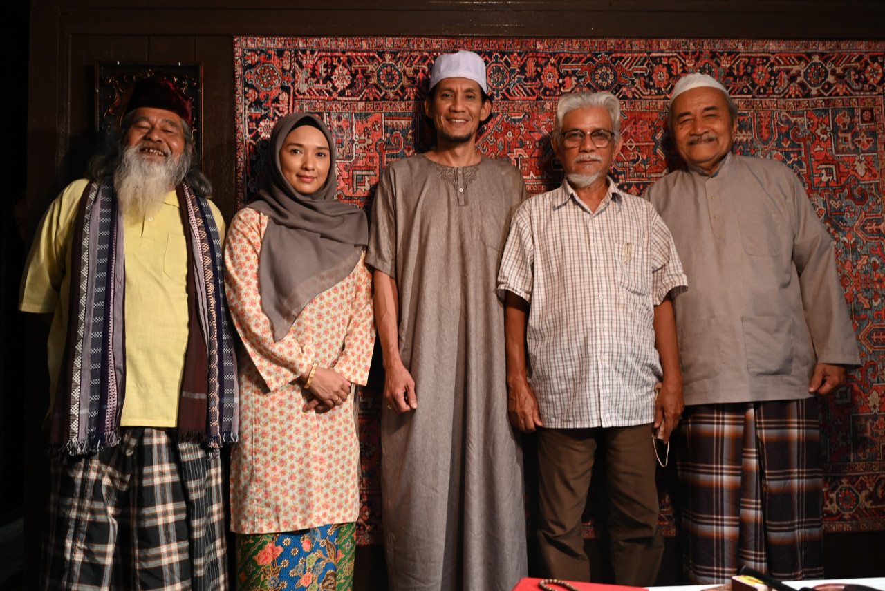 Selain Faizal dan M Nasir, filem ‘Imam’ turut dibintangi Vanidah Imran, Datin Natasha Charmaine, Datuk Jalaluddin Hassan, Omar Ibrahim, Sophia Ibrahim dan ramai lagi
