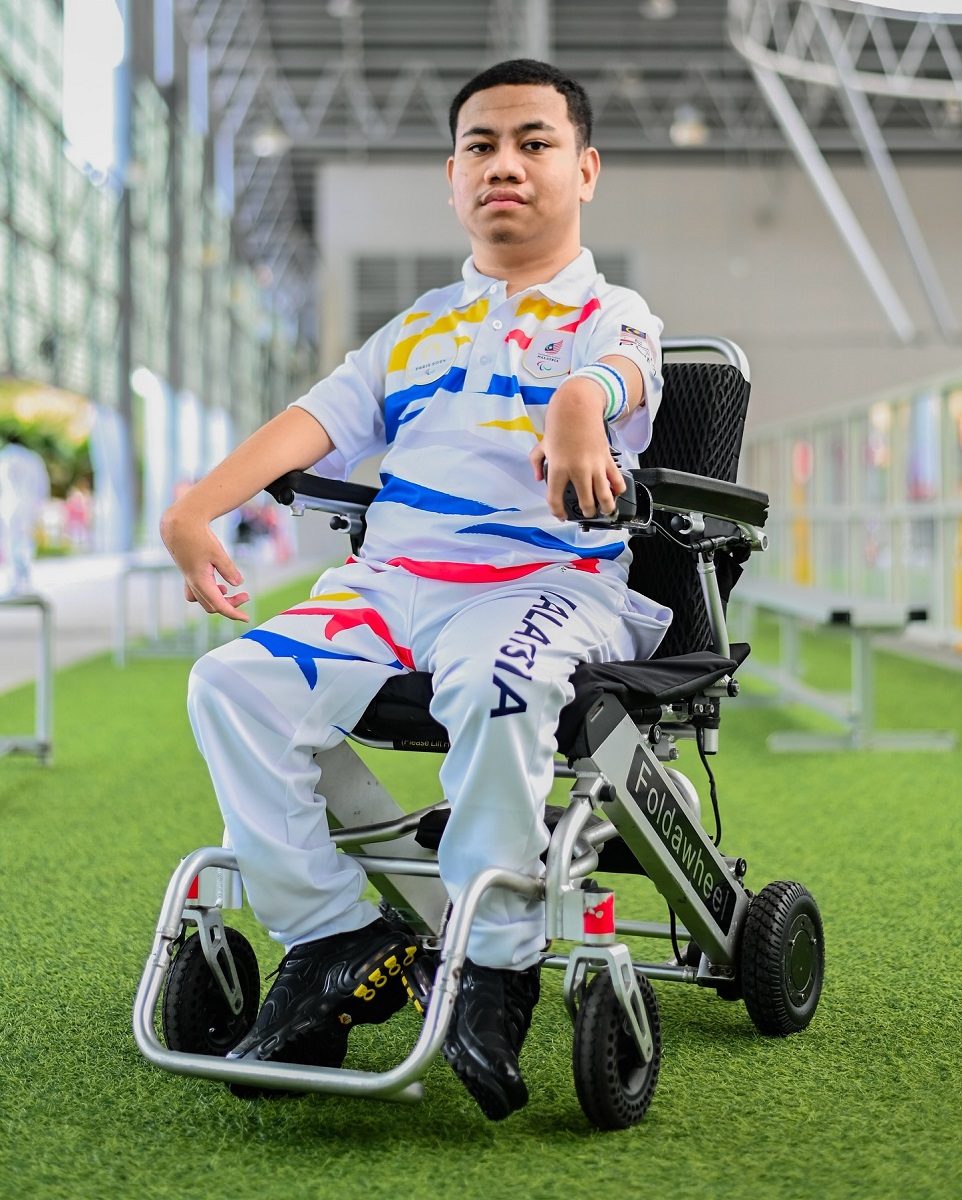 Atlet paralimpik kebangsaan, Abdul Razzaq Abdul Rahman.