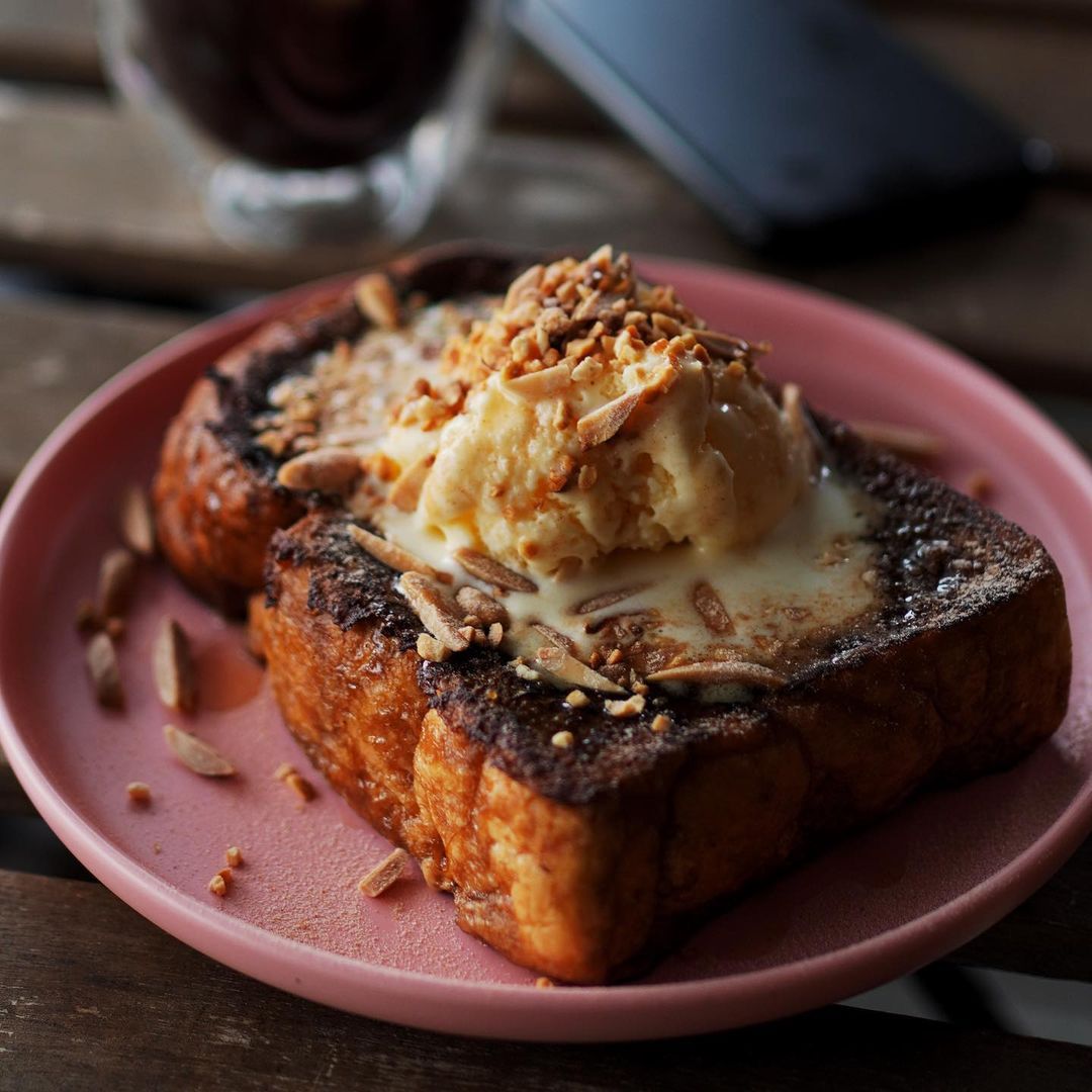 Espresso Crème Brûlée French Toast