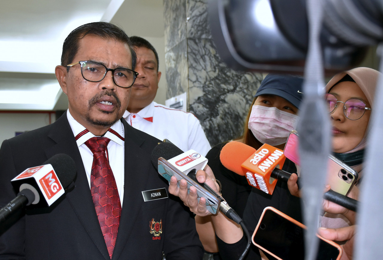 Adnan Mat