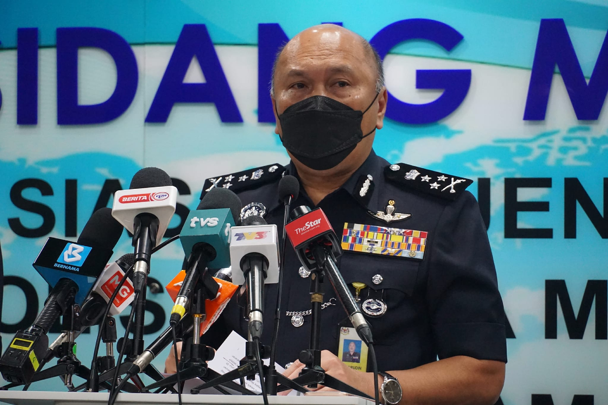 Mohd Kamarudin Md Din pada sidang media, hari ini.