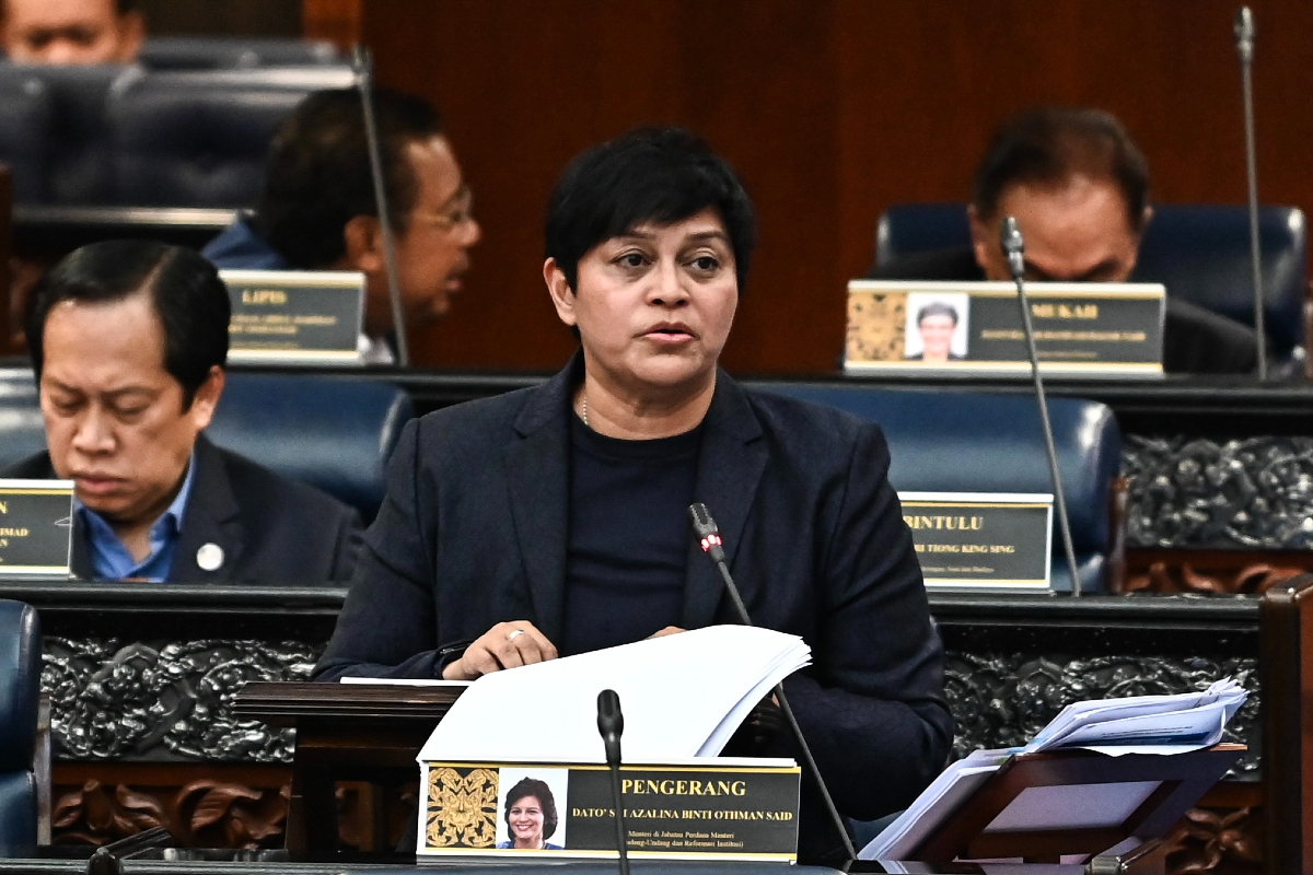 Azalina Othman Said - Gambar dari Jabatan Penerangan