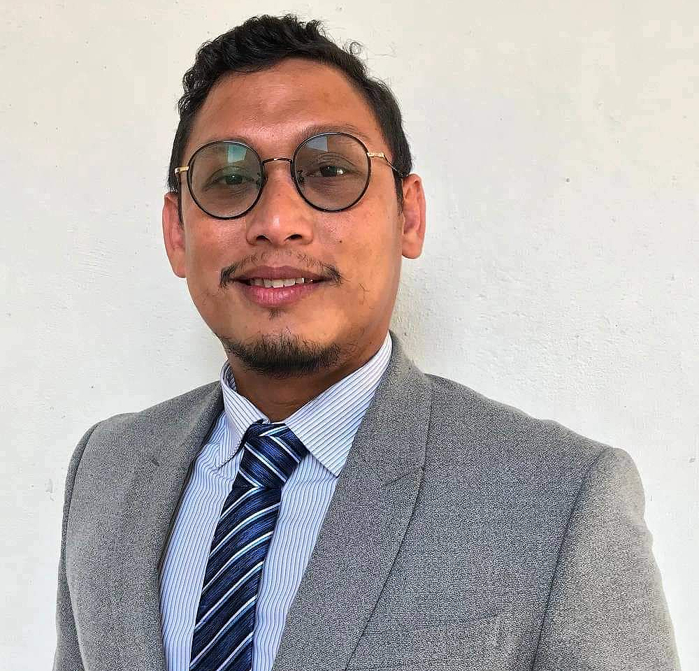 Dr Mohd Hazmi Mohd Rusli 