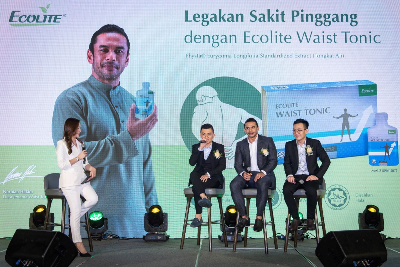  Pengarah Pemasaran dan Jualan Ecolite, Steve Lim (kiri); Duta Produk Ecolite, Norman Hakim (tengah) dan Pegawai Bertanggungjawab Penyelidikan dan Pembangunan Ecolite, Dr Goh Kok Ming (kanan) pada sesi soal jawab.
