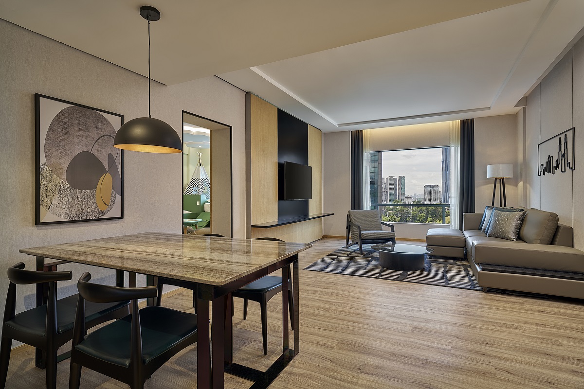 Family Suite (Living Room)