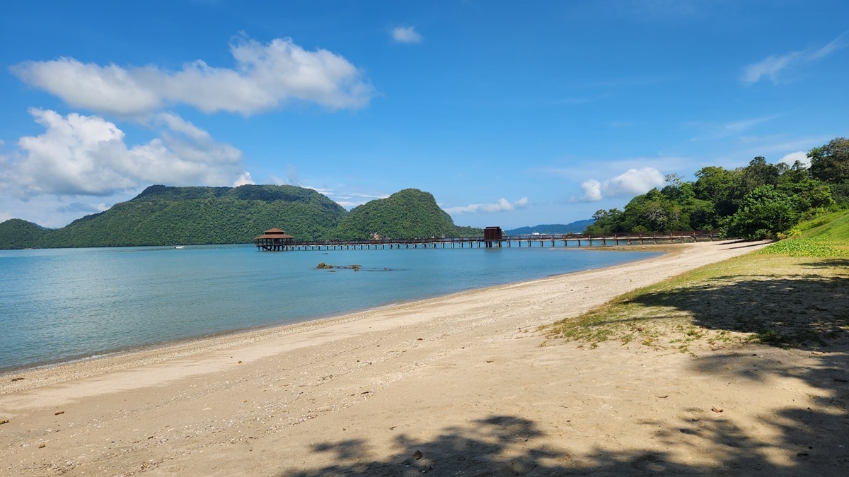 Pantai persendirian
