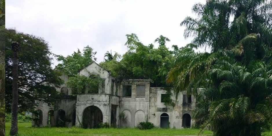 Istana Raja Muda Perak di Teluk Intan.