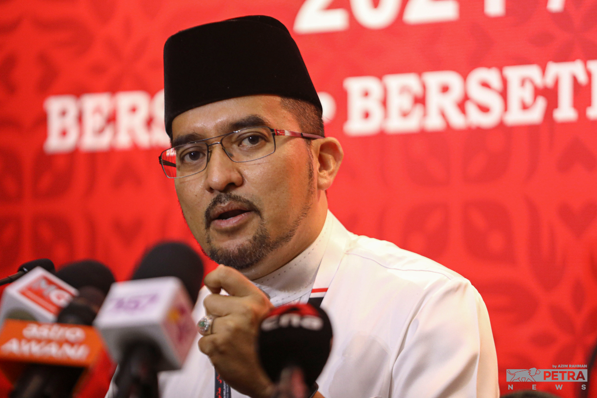 Dr Asyraf Wajdi Dusuki - Gambar Azim Abd Rahman
