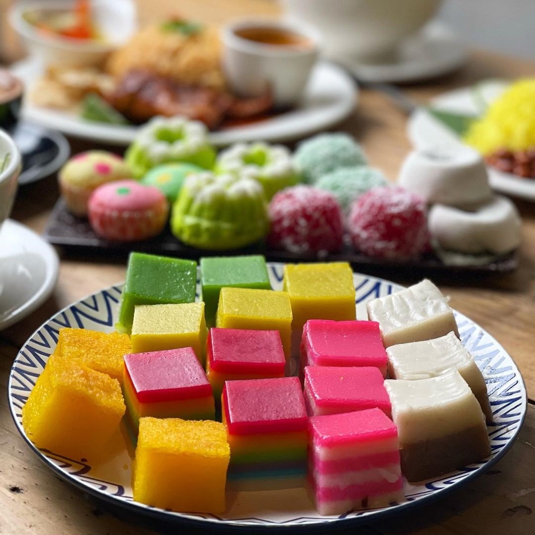 Kueh menawarkan pelbagai pilihan kuih muih tradisional - gambar @kuehcafe