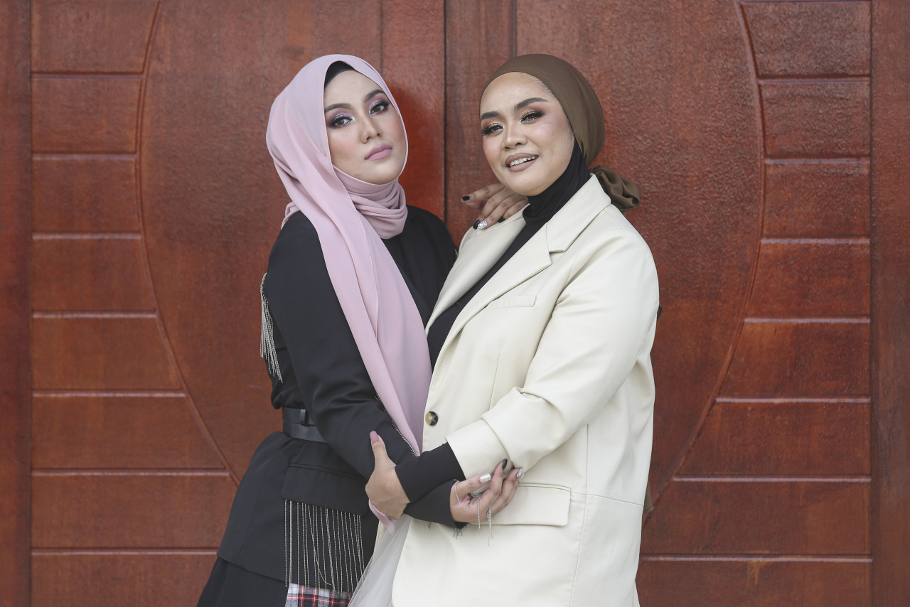 Shila tampil dengan lagu baharu bersama-sama Liza Hanim Bahagiakan Dia.