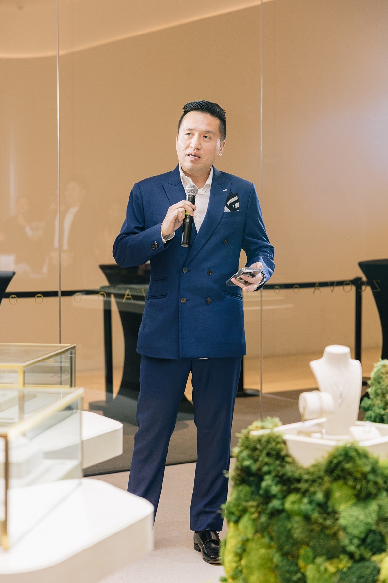 Pengarah Urusan ZCOVA, Low Ziwei