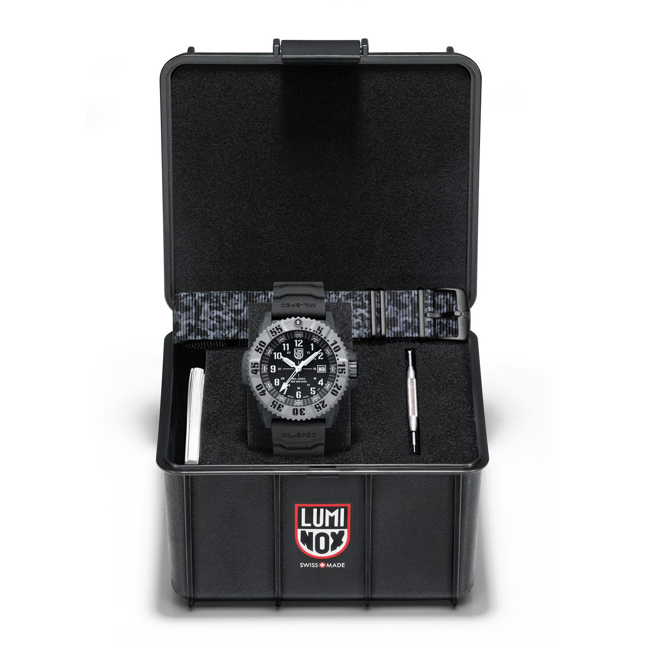 Luminox Mil-Spec 3350 mempunyai ciri rintangan air, kekukuhan dan kualiti yang menepati piawaian Jabatan Pertahanan US beserta kerangka Carbonox