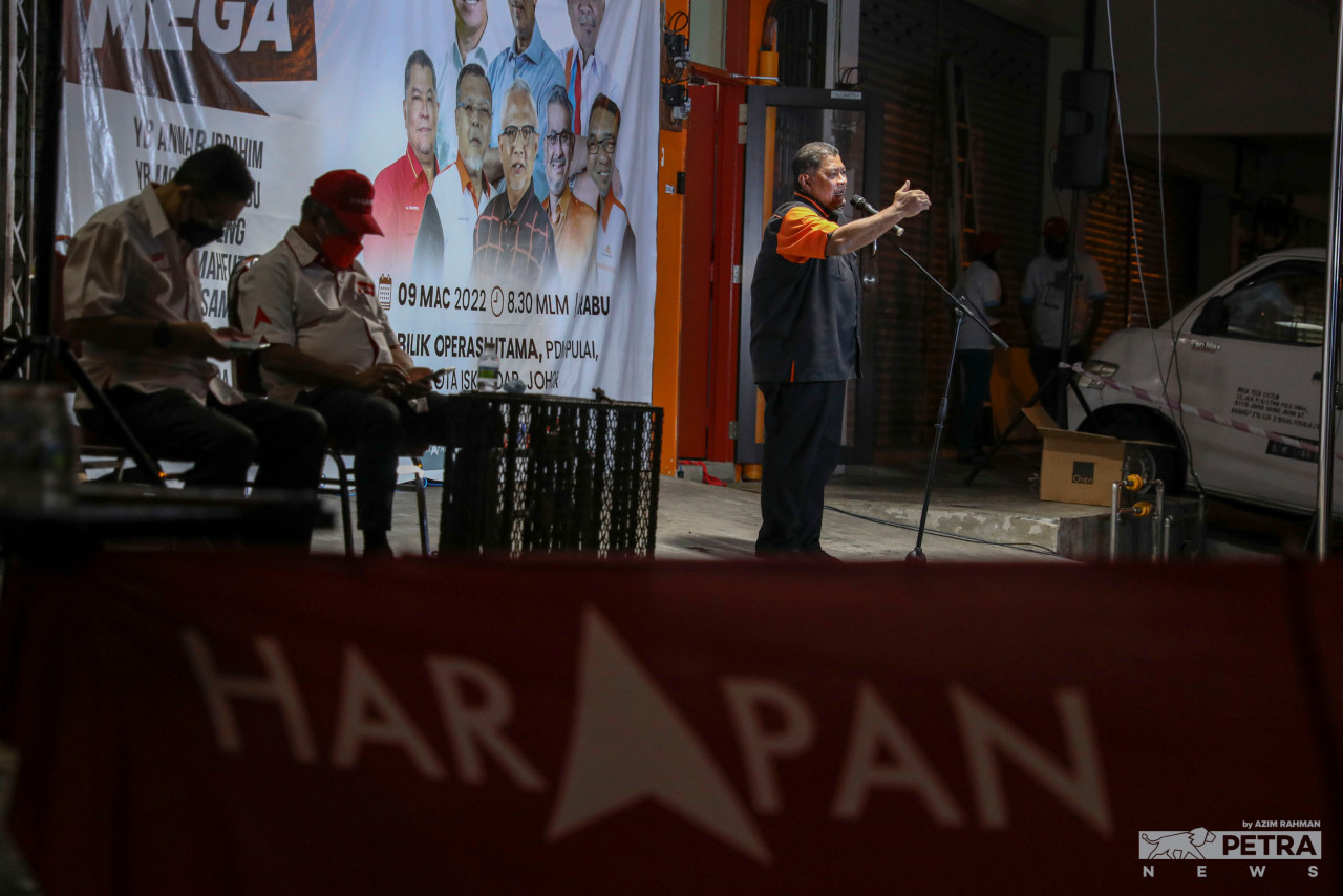 Adalah penting untuk rakyat Malaysia mengundi bagi menyuburkan amalan demokrasi.