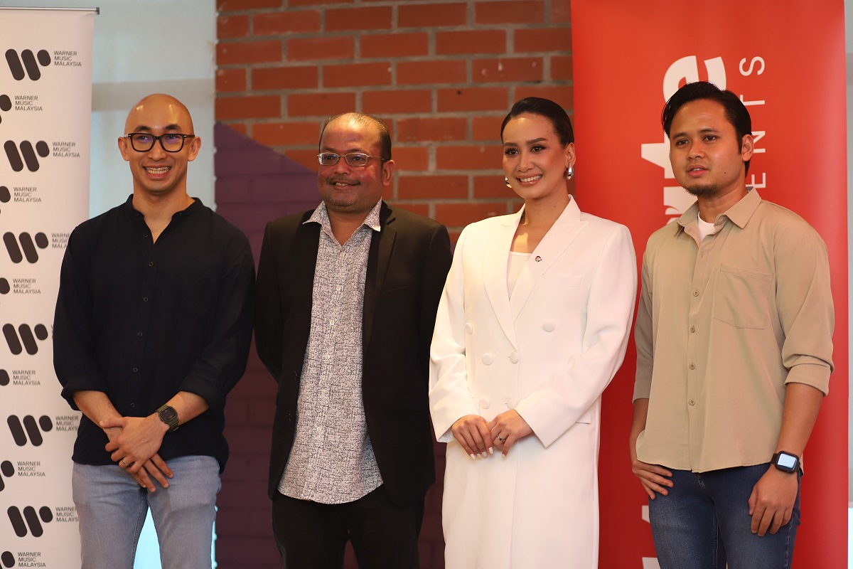 Marsha pada sidang media di Warner Music baru-baru ini.