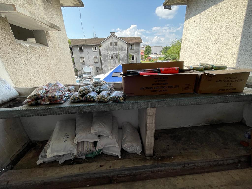 Antara mercun yang dirampas.