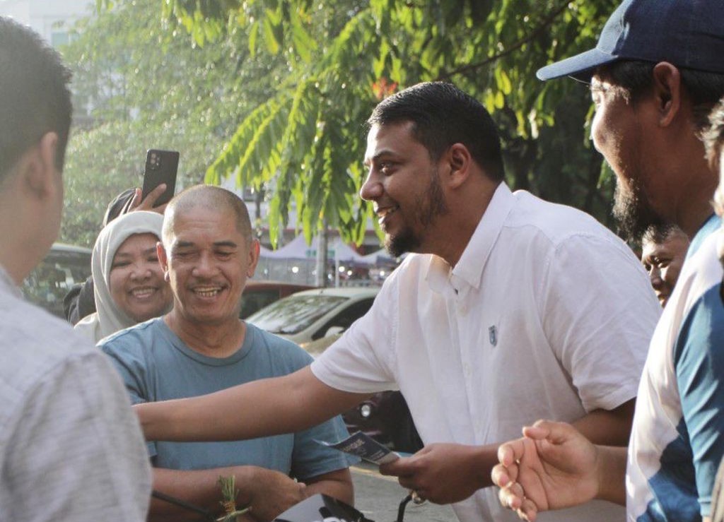 Dalam pertembungan empat penjuru di Shah Alam, Rafique akan menentang Azli Yusof dari Pakatan Harapan (PH), Isham Jalil mewakili Barisan Nasional (BN) dan Afif Bahardin dari Perikatan Nasional (PN) - Gambar Twitter Muhammad Rafique