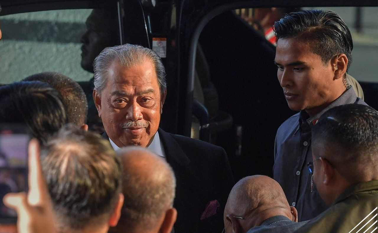 Muhyiddin Yassin (tengah) dilepas dan dibebaskan daripada empat tuduhan salah guna kuasa serta rasuah - gambar BERNAMA