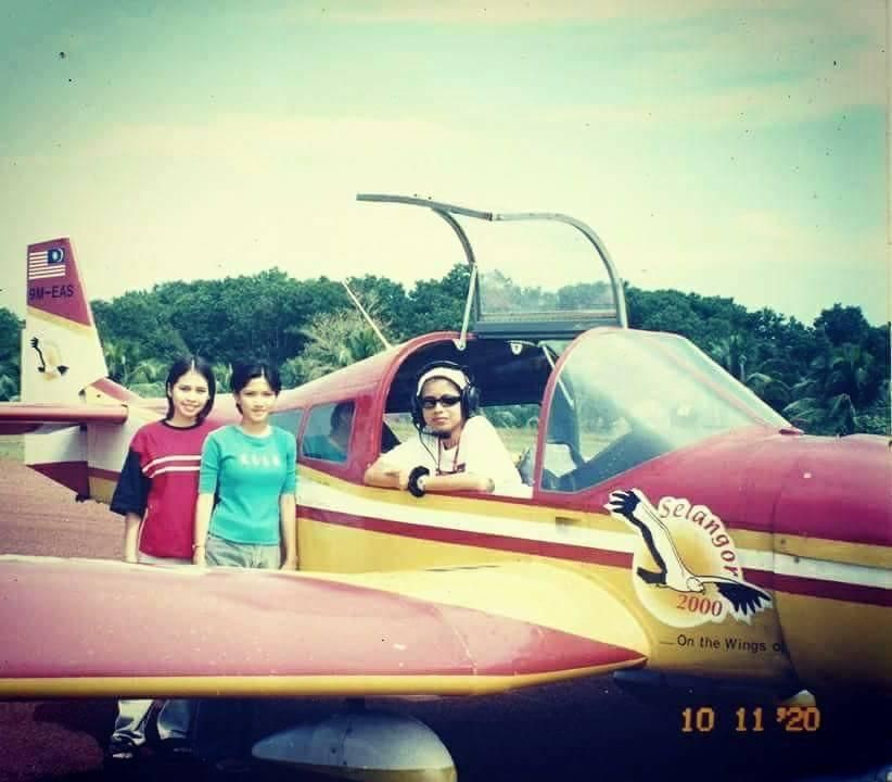 Orkid berjaya mendapat student pilot licence daripada Royal Selangor Flying Club - Gambar ihsan Orkid Jamilah