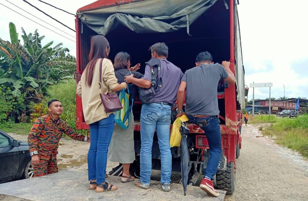 Gambar ihsan Jabatan Bomba dan Penyelamat